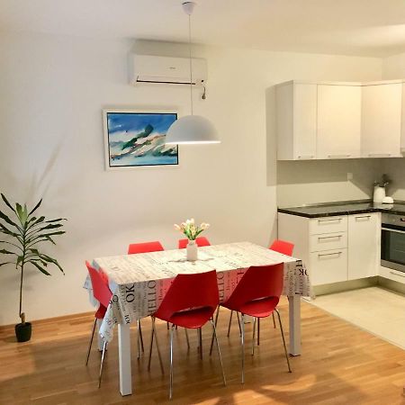 Antonijas Sunny Apartment Makarska Extérieur photo
