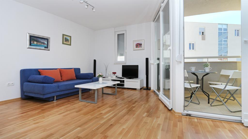 Antonijas Sunny Apartment Makarska Extérieur photo