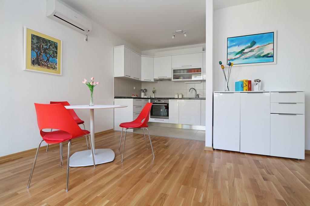 Antonijas Sunny Apartment Makarska Extérieur photo