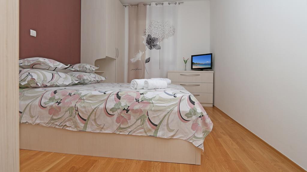Antonijas Sunny Apartment Makarska Extérieur photo